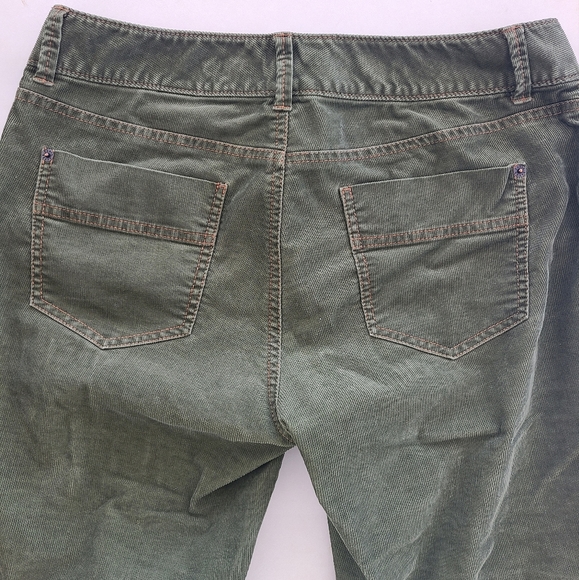 Eddie Bauer Green Corduroy Midrise Pants - Picture 4 of 9